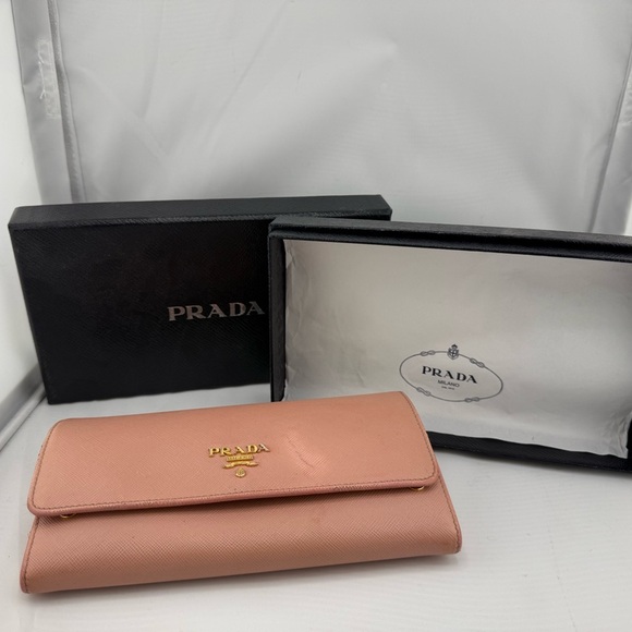 Prada Pink and Gold Leather Wallet - Picture 5 of 9